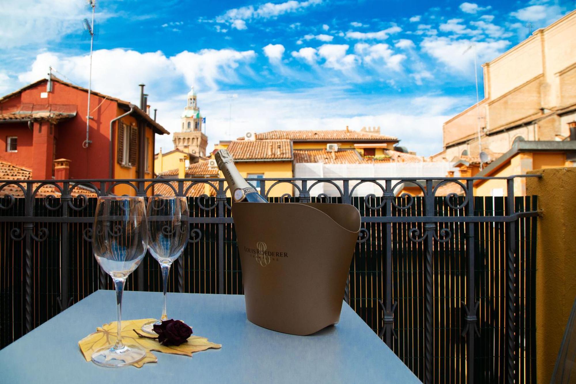 Bologna Rooftop - Twa Bagian luar foto